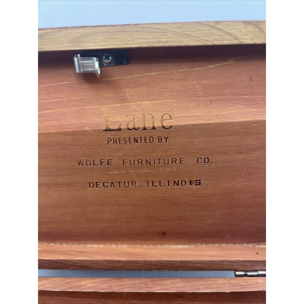 Vintage Lane Miniature Cedar Chest No Key Wolf Furniture Co. Decatur Illinois - Picture 2 of 7